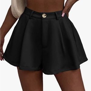 High waist pleated shorts, Black, Size Large
